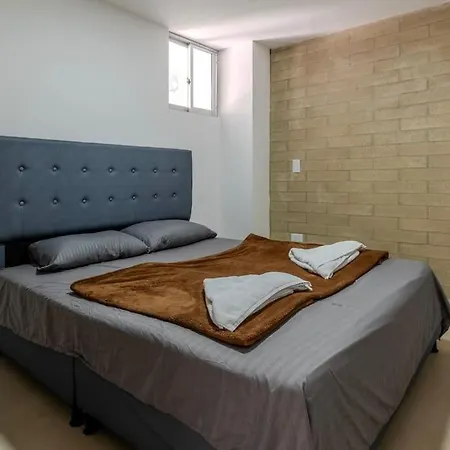Lindo Apartamento En Laureles Con Piscina 501 Medellin Exterior photo
