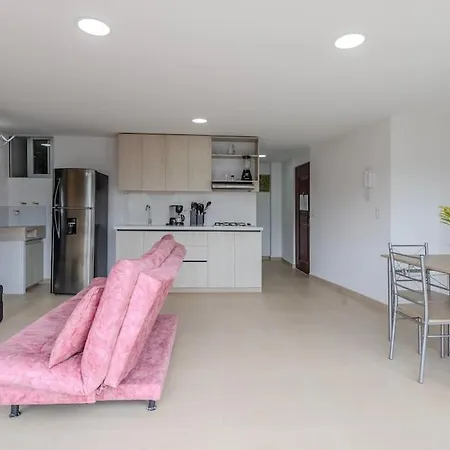 Lindo Apartamento En Laureles Con Piscina 501 Medellin Exterior photo