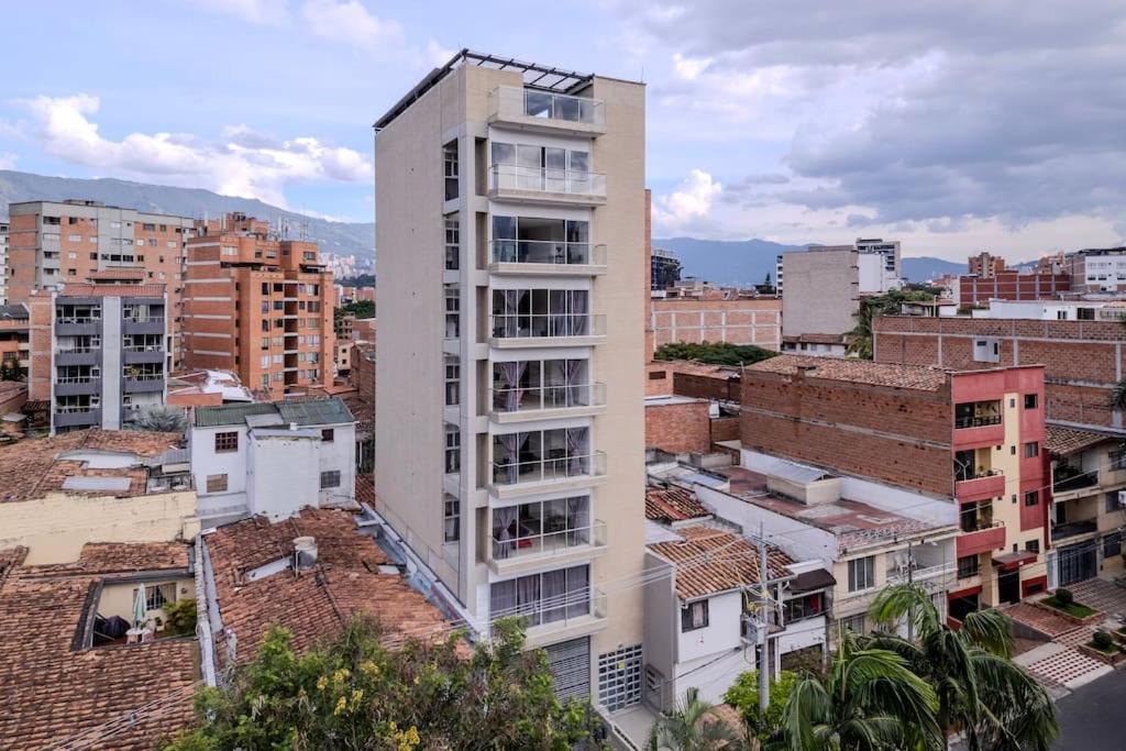 Apartment Lindo En Laureles Con Piscina 501 *